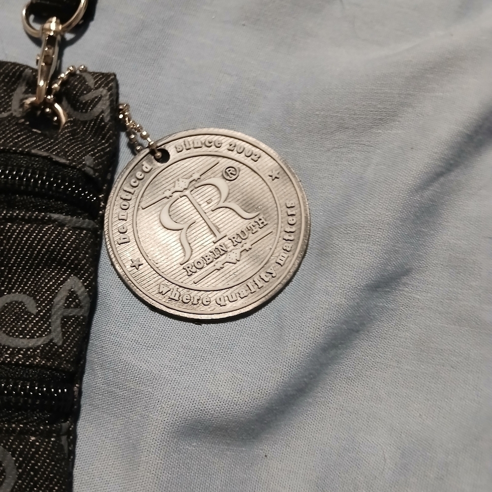 Robin Ruth crossbody bag. NWT. Says Chicago on it. - Picture 3 of 4